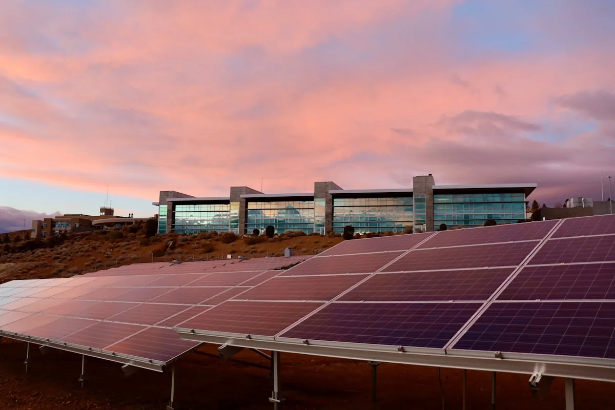 Panneaux photovoltaïques sur toiture en Nouvelle-Aquitaine, climat océanique ensoleillé